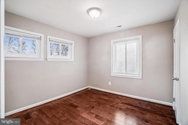 Foto del edificio - 3720 Harmon Ave