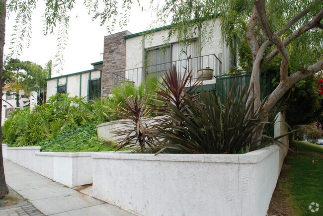 Foto del edificio - 1160 S Walnut St