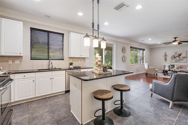 Foto del edificio - 7200 Bridgeview Dr