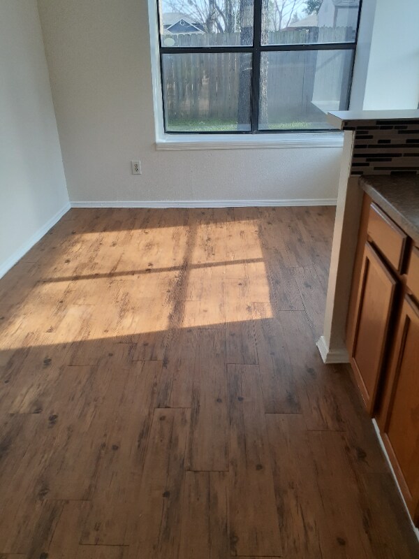 Foto del edificio - 6509 Devine Dr