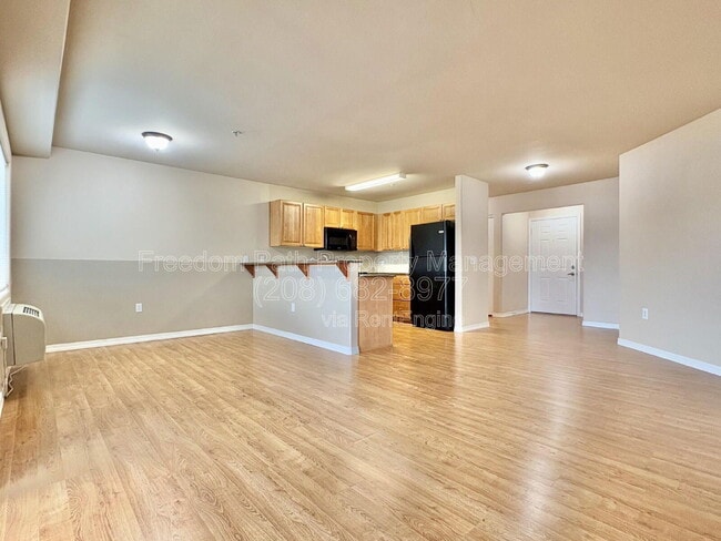 Building Photo - 310 N Promenade Loop