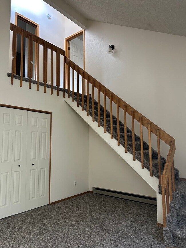 Foto del edificio - 2 Bedroom 2 Bathroom Townhome In Village S...