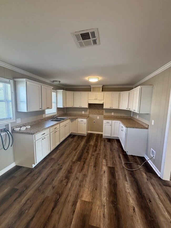 Building Photo - 2625 Moeling St