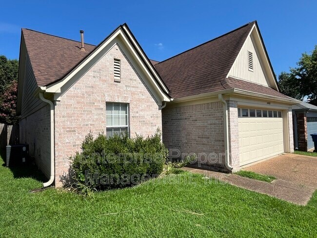 Building Photo - 10092 Cross Valley Dr