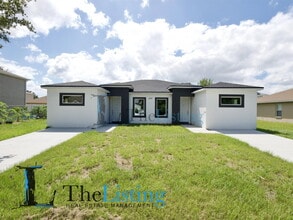 Building Photo - 406 Albatross Ct