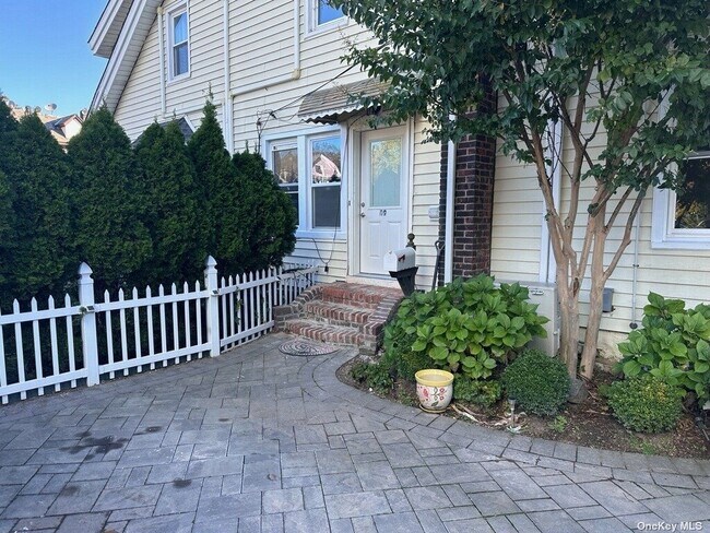 Foto del edificio - 89 N Forest Ave