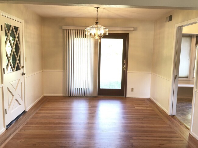 Foto del edificio - 4044 Cayente Way