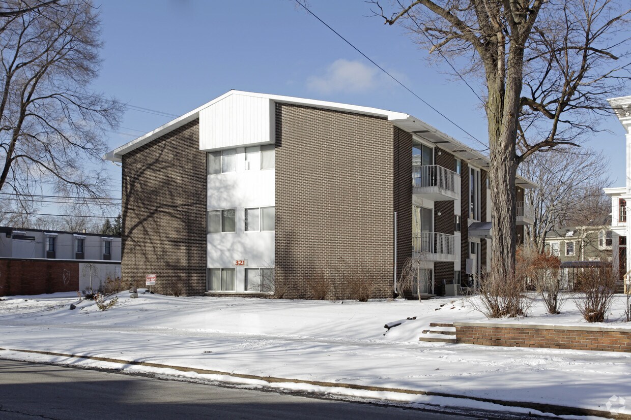 Foto principal - 321 Fountain St NE