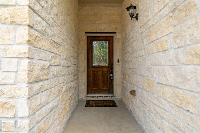Building Photo - 24314 Hill Creek Falls