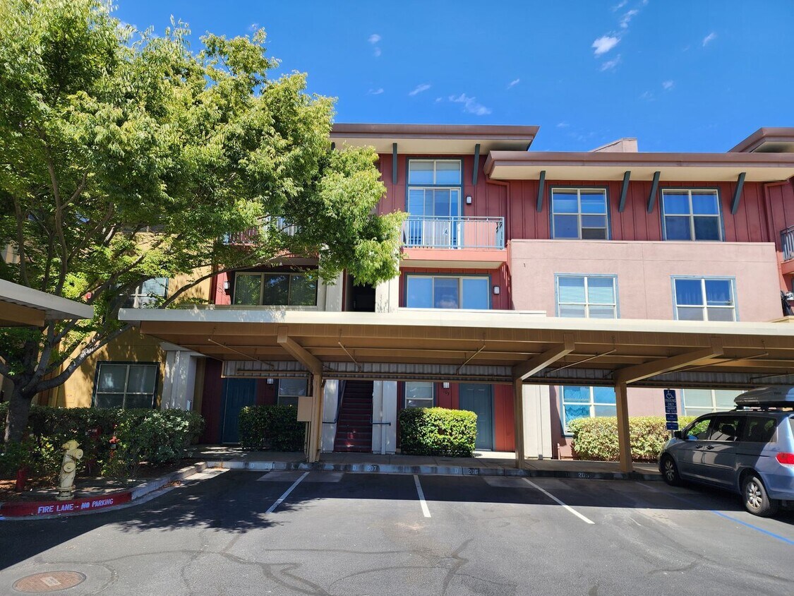 Foto principal - Modern 2BR/2.5BA Condo with Ensuite Bathro...