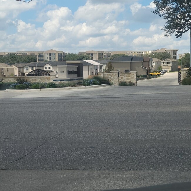 Building Photo - 14839 Vance Jackson Rd