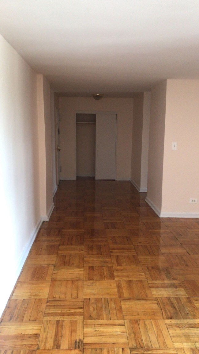 Foto del edificio - 631 Beach 9th St