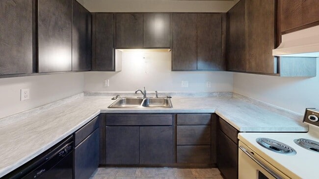 Cocina - Cottonwood Creek Apartments