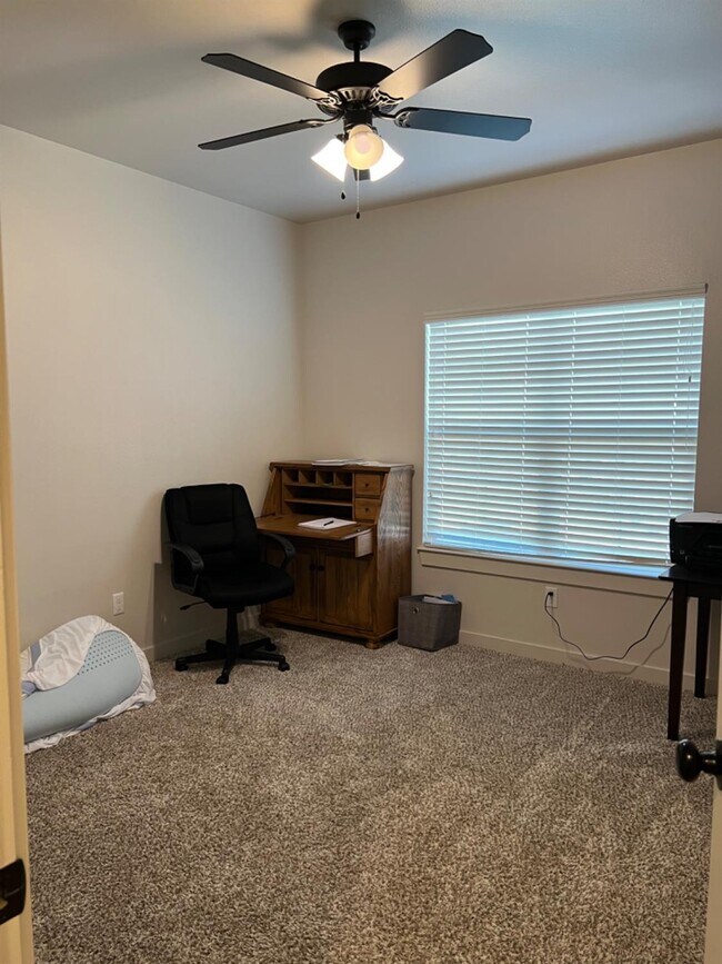 Building Photo - 2119 9th St