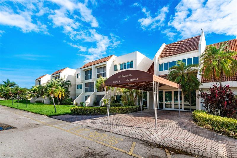 Foto principal - 100 Lakeview Dr