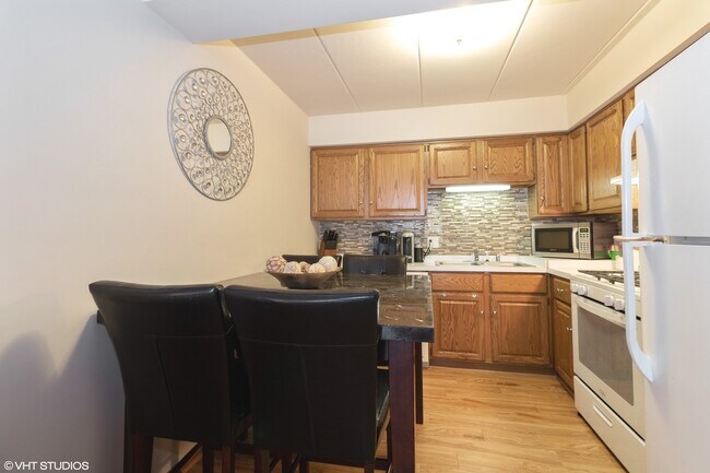 Foto del edificio - 4535 Rumsey Ave