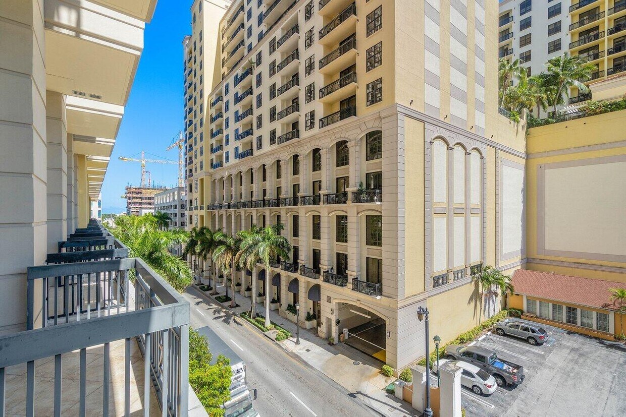 Foto principal - 701 S Olive Ave