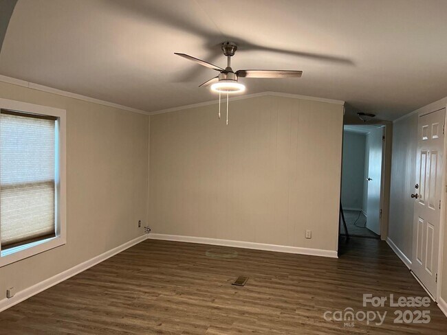 Foto del edificio - 138 Sutton Ct