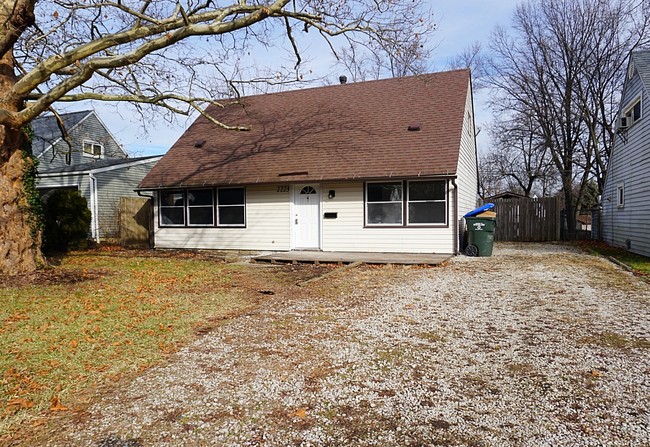 Building Photo - 2333 Wichert Dr