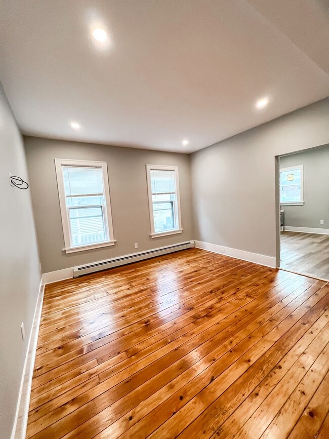 Building Photo - 27-29 Pine St