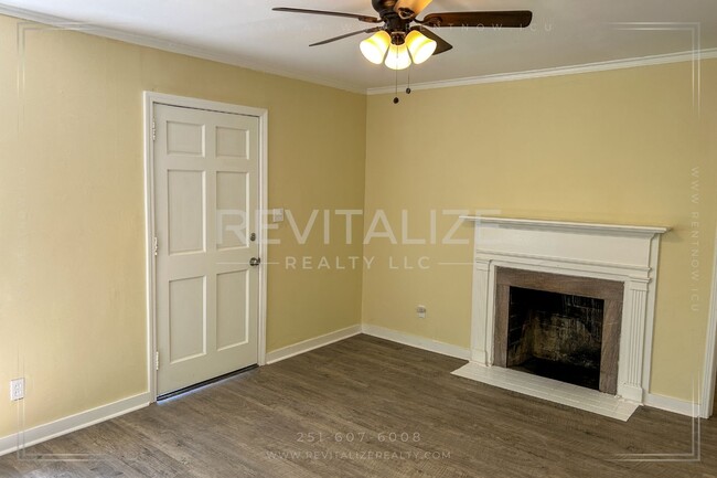 Building Photo - **No Deposit!!** Beautiful and Cozy 2 Bedr...