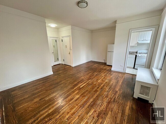 Building Photo - East 58TH ST Building Photo - East 58TH ST