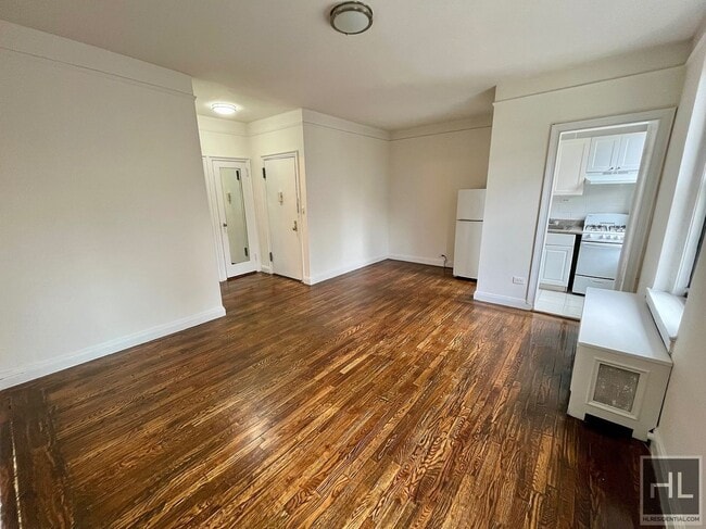 Building Photo - East 58TH ST Building Photo - East 58TH ST