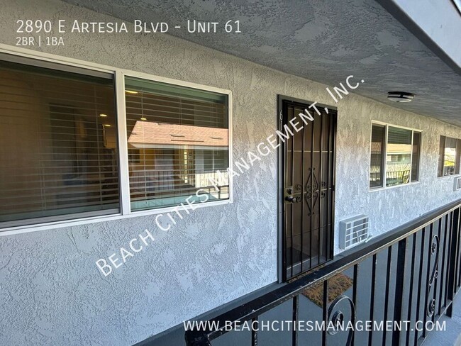 Foto del edificio - Remodeled 2 Bedroom, 1 Bath with 1 Parking...