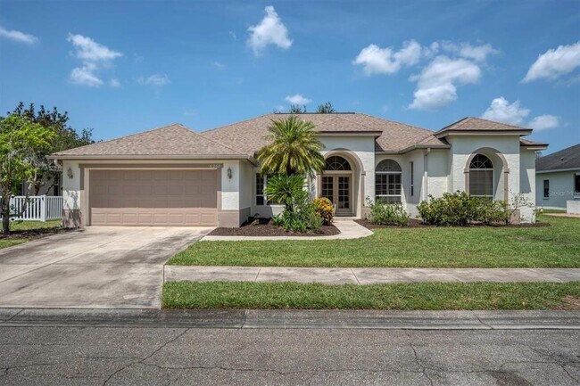 Building Photo - 6268 Aventura Dr