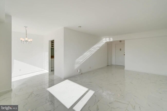 Foto del edificio - 4201 Cathedral Ave NW