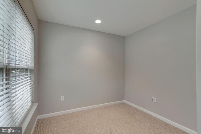 Foto del edificio - 211 Medlock Ln