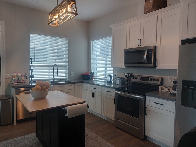 Building Photo - 8879 E Friess Dr