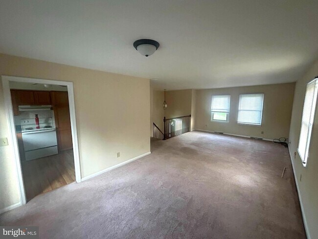 Foto del edificio - 12 Melvin Dr