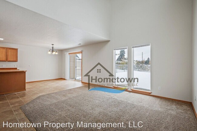 Building Photo - 3 br, 2.5 bath House - 727 E Spokane Ave