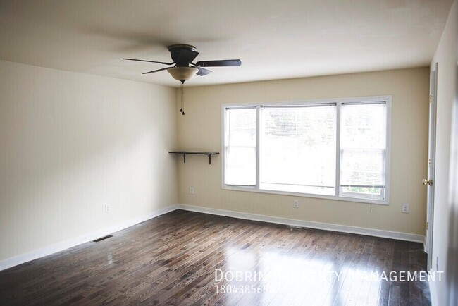 Building Photo - Spacious, RENOVATED 4BD: Close to VCU, the...