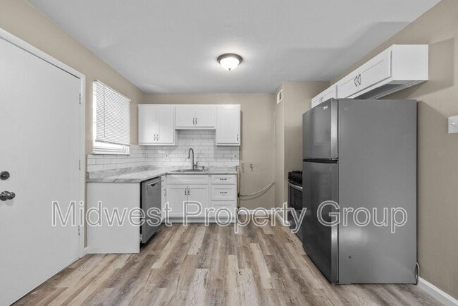 Building Photo - 5 Boles Ave