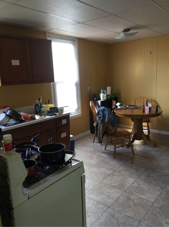 Foto del edificio - 830 E 6th St