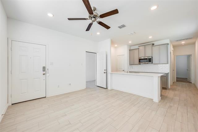 Foto del edificio - 14605 Little Water Dr