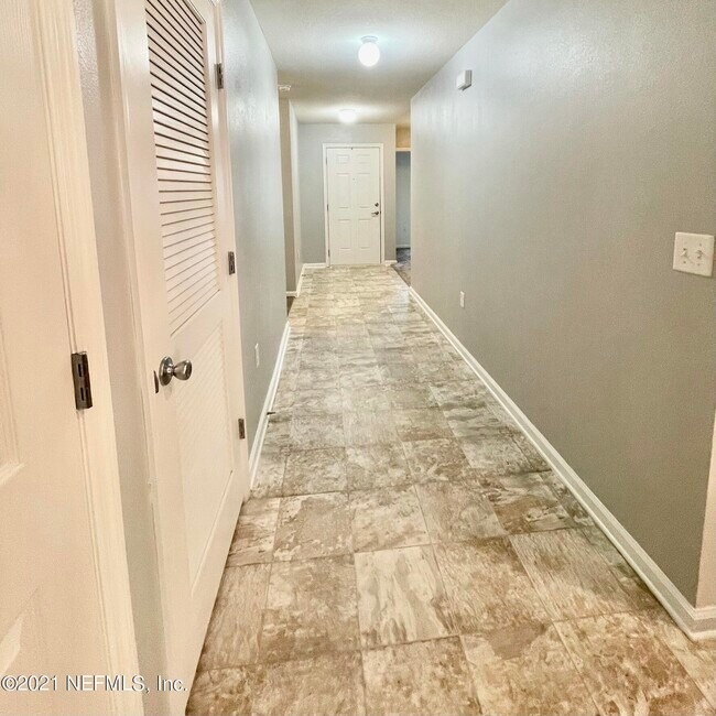 Foto del edificio - 12360 Golden Bell Dr