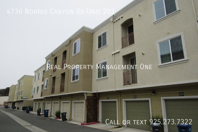 Building Photo - Gorgeous 2 Bed, 2 Bath Condo with Garage i...