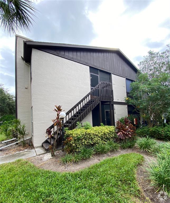 Lakebridge Condominiums Apartments for Rent with a Yard Bradenton, FL