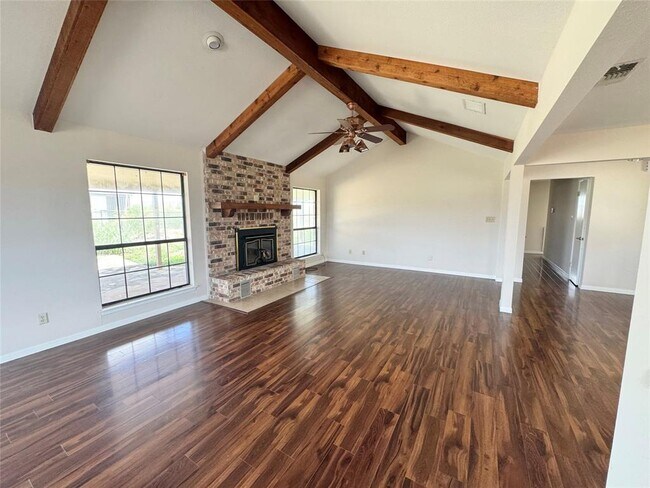 Building Photo - 18512 Carlson Ln