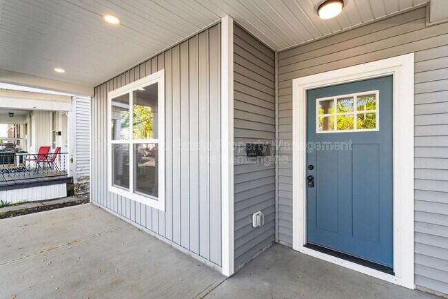 Foto del edificio - 72 Hayden Ave