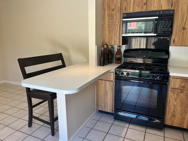 Foto del edificio - 3350 Meridian Way S