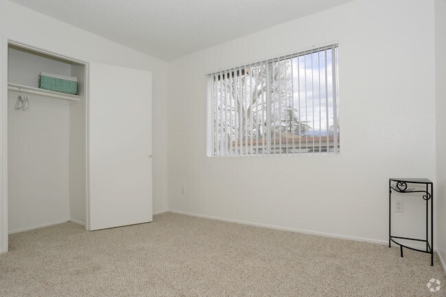 2HAB, 2BA - 1012 ft² - Mayberry Colony Apartments