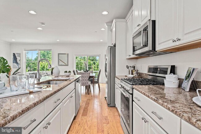 Foto del edificio - 103 Agnes Grace Ln