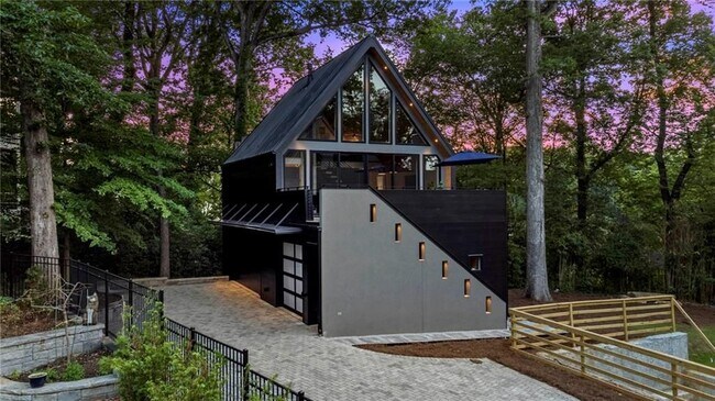 Foto del edificio - 1033 Reeder Cir NE