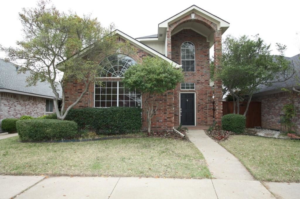 Primary Photo - 549 Raintree Cir