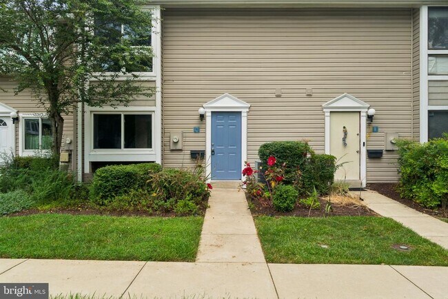 Building Photo - 290 Hilltop Ln