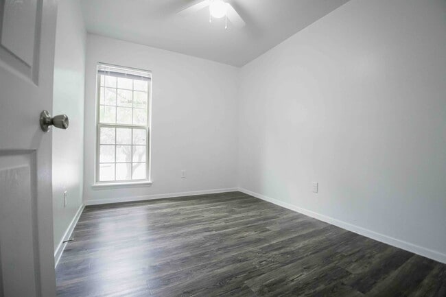 Baño secundario - Cedar Glen South